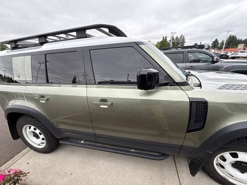 Used 2023 Land Rover Defender 110 S AWD/4WD image 4
