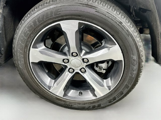 Used 2023 Jeep Grand Cherokee 4WD 4xe image 33