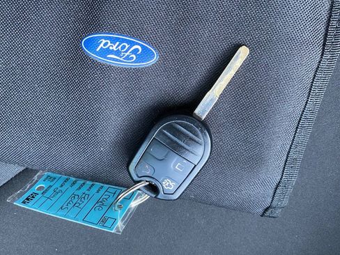 Used 2017 Ford Focus SE FWD image 18