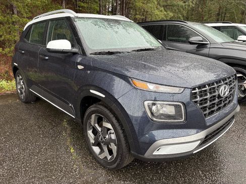 New 2026 Hyundai Venue SEL image 3