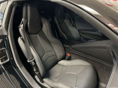 Used 2025 Chevrolet Corvette Stingray image 38