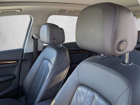 Used 2018 Audi Q5 2.0T Premium Plus w/ Premium Plus Package image 14