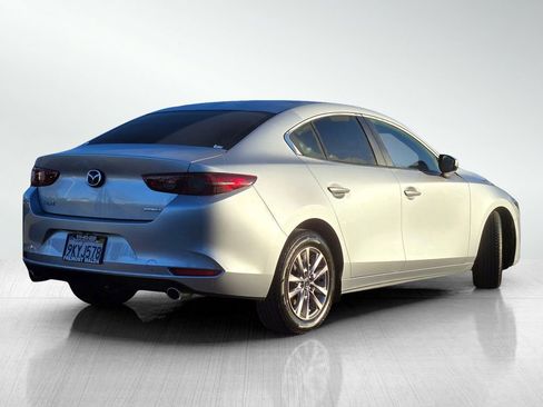 Used 2021 MAZDA MAZDA3 Sedan image 4