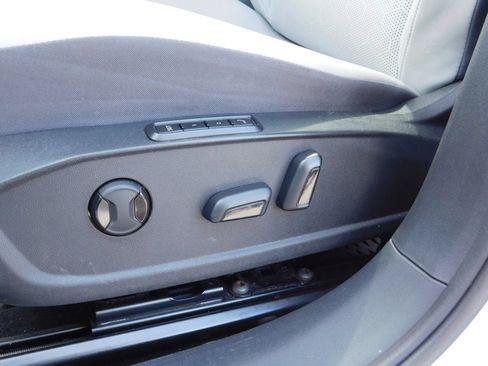 Used 2021 Volkswagen ID.4 1st Edition RWD image 17