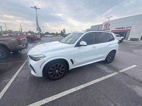 Used 2022 BMW X5 sDrive40i w/ M Sport Package RWD image 4
