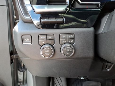 Used 2026 Chevrolet Silverado 3500 High Country w/ High Country Premium Package AWD/4WD image 10