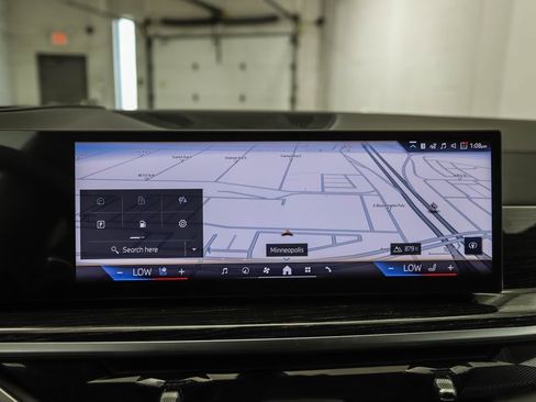 New 2027 BMW X7 xDrive40i w/ M Sport Package AWD/4WD image 16