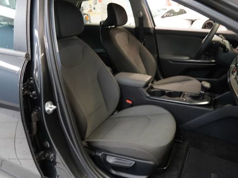 Used 2025 Kia K4 FWD image 22