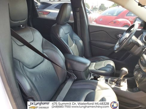 Used 2015 Jeep Cherokee Limited FWD image 28
