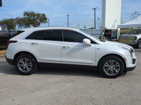 Certified 2023 Cadillac XT5 Premium Luxury w/ Technology Package image 3