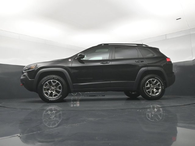 Used 2023 Jeep Cherokee Trailhawk w/ Sun & Sound Group AWD/4WD image 21