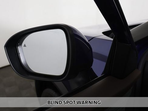 Used 2023 Nissan Rogue SV image 4