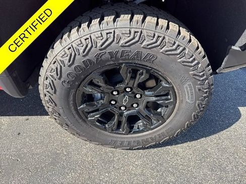 Used 2025 Chevrolet Silverado 1500 ZR2 w/ Technology Package AWD/4WD image 27