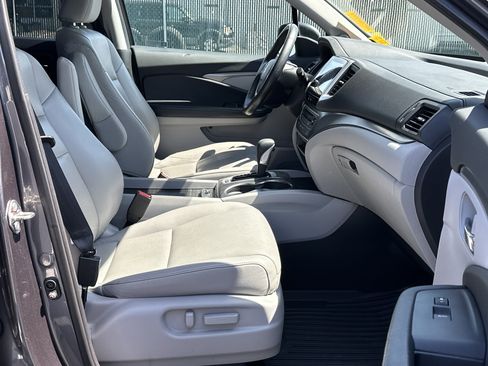 Used 2017 Honda Ridgeline RTL-T image 12