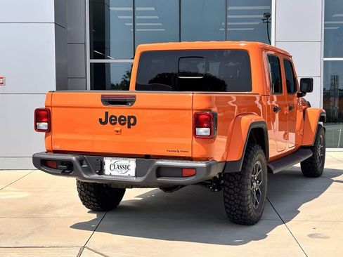 New 2025 Jeep Gladiator Sport image 4