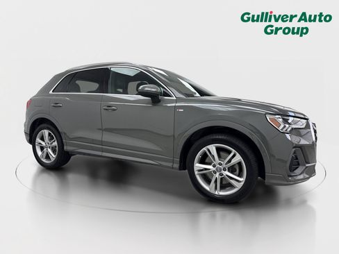 Used 2020 Audi Q3 2.0T Premium Plus w/ Premium Plus Package AWD/4WD image 12