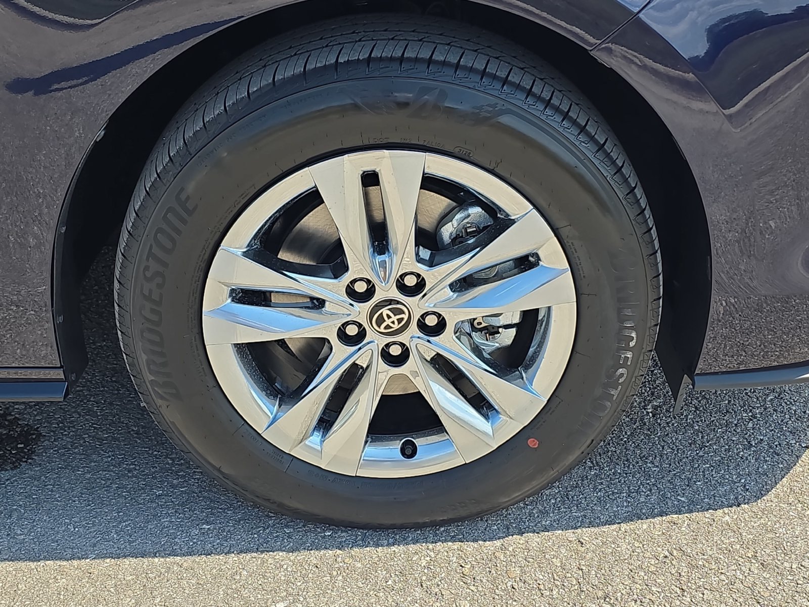 New 2026 Toyota Sienna Limited FWD image 28