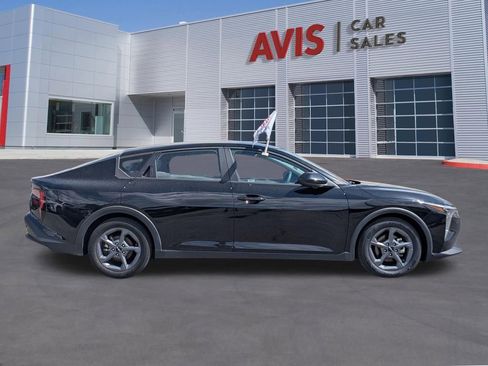 Used 2025 Kia K4 LXS image 5