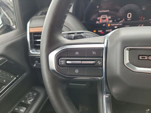 Used 2025 GMC Yukon Denali image 19