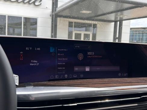 New 2026 Cadillac Escalade Luxury w/ Touring Package AWD/4WD image 32