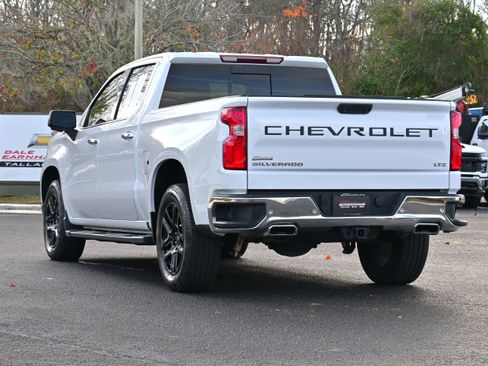 Used 2022 Chevrolet Silverado 1500 LTZ w/ LTZ Premium Package image 3