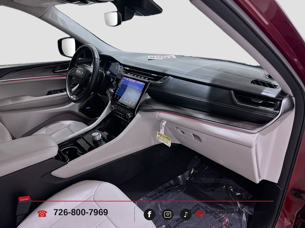 Used 2022 Jeep Grand Cherokee Overland RWD image 30