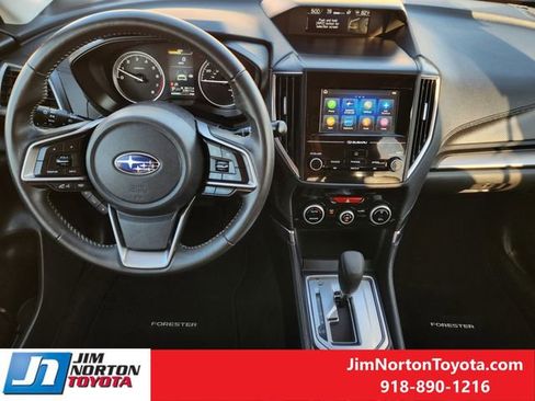 Used 2024 Subaru Forester Premium image 29