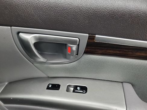 Used 2011 Hyundai Santa Fe GLS image 16