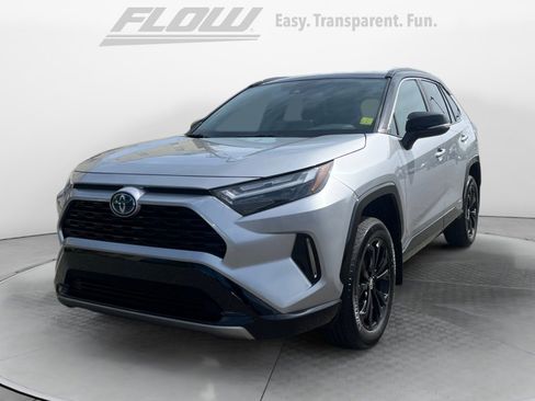 Used 2024 Toyota RAV4 XSE AWD/4WD image 4