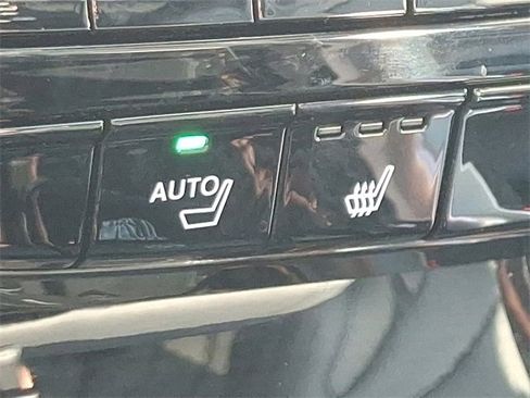 Certified 2025 Acura MDX SH-AWD image 25