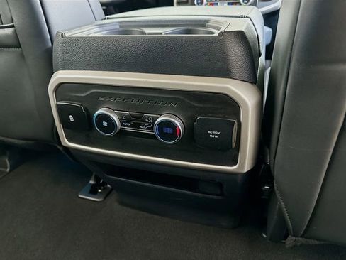 Certified 2024 Ford Expedition Max XLT image 18