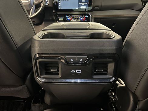 Used 2023 GMC Sierra 1500 AT4 w/ AT4 Preferred Package AWD/4WD image 28