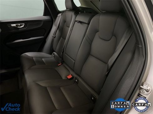Used 2025 Volvo XC60 B5 Plus image 45