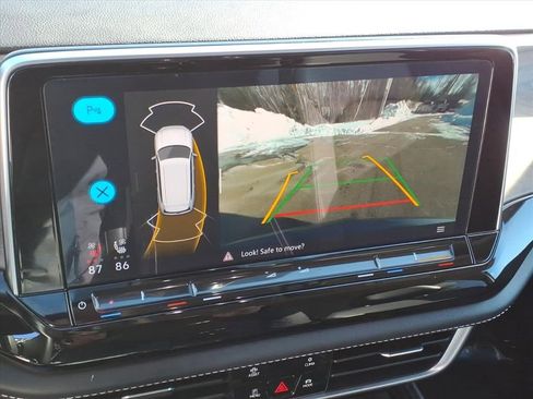 Used 2024 Volkswagen Atlas SE image 21