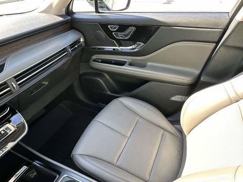 Used 2025 Lincoln Corsair Grand Touring w/ Equipment Group 301A AWD/4WD image 38