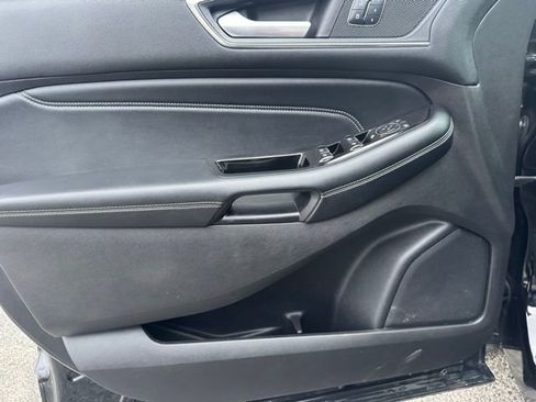 Used 2017 Ford Edge Titanium w/ Technology Package image 31