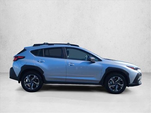 Used 2025 Subaru Crosstrek 2.0i Premium image 4