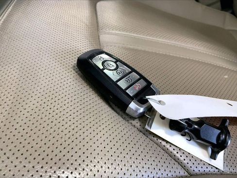 Used 2021 Ford Expedition Limited RWD image 19