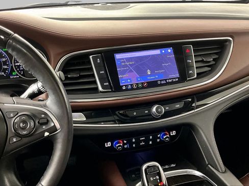 Used 2020 Buick Enclave Avenir w/ Avenir Technology Package AWD/4WD image 7