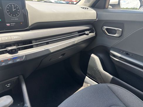 Used 2025 Kia K4 FWD image 34