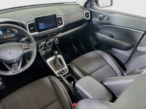 Used 2023 Hyundai Venue Limited FWD image 21