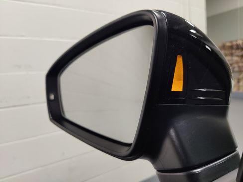 Certified 2024 Volkswagen Tiguan SE R-Line image 11