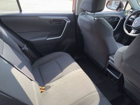 Used 2019 Toyota RAV4 LE w/ Carpet Mat Package image 6