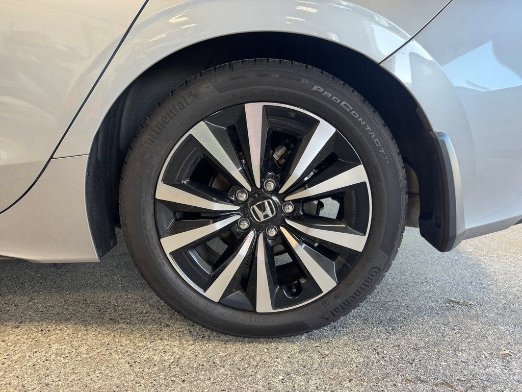 Used 2024 Honda Civic EX-L image 28