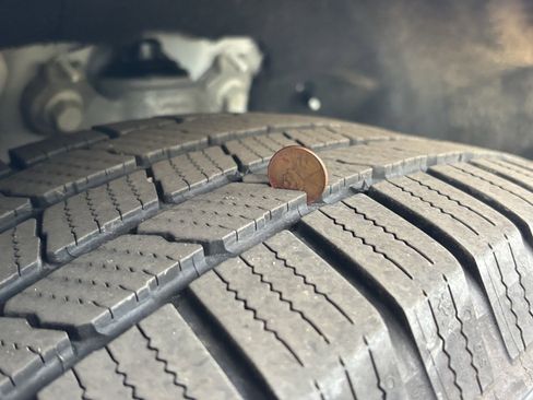 Used 2020 Ford Explorer XLT w/ Equipment Group 202A image 16