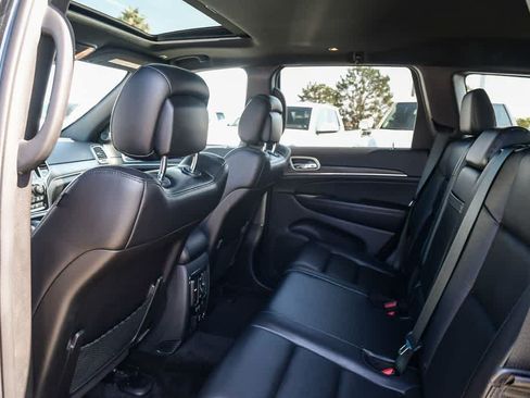 Used 2019 Jeep Grand Cherokee Limited AWD/4WD image 18