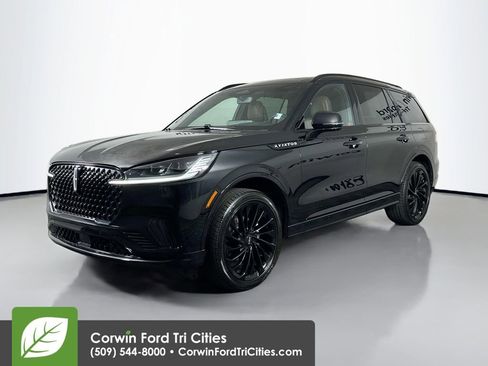 Used 2025 Lincoln Aviator Reserve w/ Equipment Group 201A AWD/4WD image 5