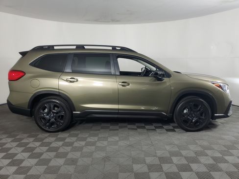 Used 2025 Subaru Ascent Bronze Edition w/ Popular Package #2 AWD/4WD image 4