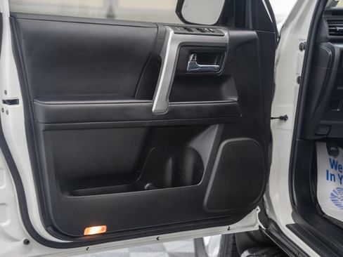 Used 2023 Toyota 4Runner SR5 Premium w/ Moonroof Package RWD image 40