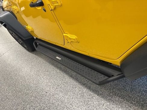 Used 2019 Jeep Wrangler Unlimited Sport S AWD/4WD image 9